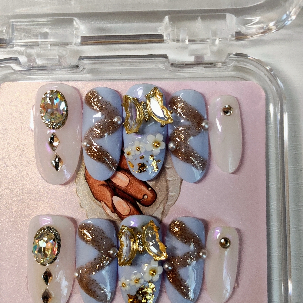 Elegant Blue and Gold Nail Art Set